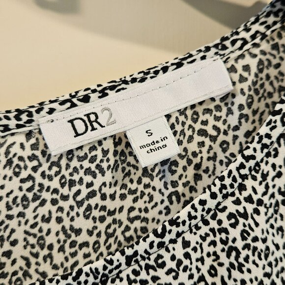DR 2 women's blouse - Picture 2 of 4